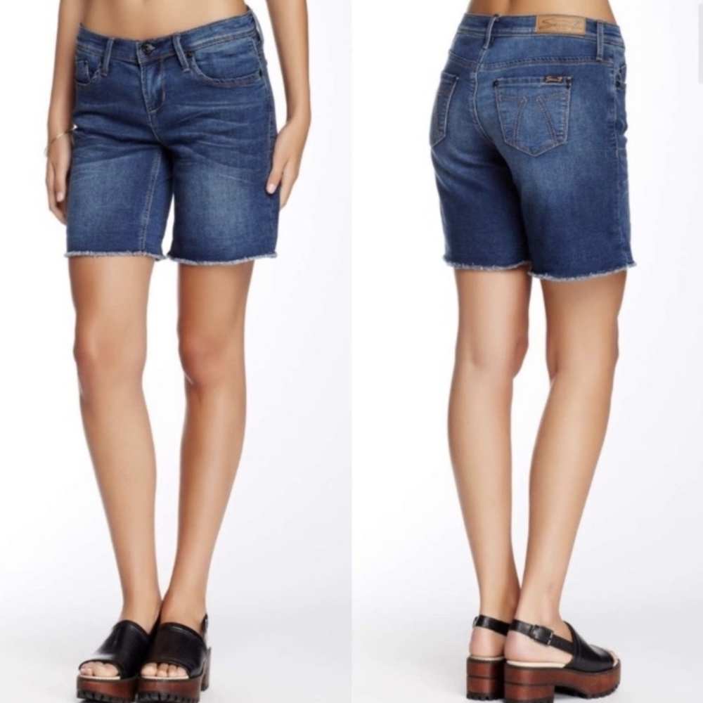 Seven7 Cut Offs Sexy Relaxed Shorts Raw Hem Distressed Denim Beachy Casual 14